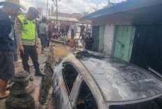 Mengantuk Saat Mudik, Mobil Keluarga Terbakar di OKU Timur — Seluruh Penumpang Selamat