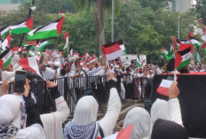 Dukung Palestina, Ribuan Warga Turun ke Jalan 