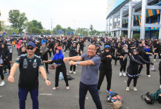 Meriah! Cik Ujang Senam Bareng Ratusan Warga Lubuklinggau, Ini Pesannya