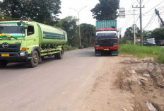 Pengawasan Lemah : Truk Kontainer Masih Langgar Parkir !