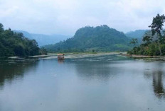 Eksotisme Bukit Layang : Warisan Leluhur di Antara Dua Sungai yang Menjadi Pusat Spiritualitas ! 