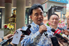 Korupsi Tak Cukup Diberantas dengan Hukum