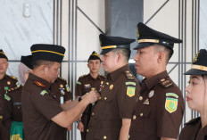 Kejari OKU Lantik dan Ambil Sumpah Tiga Pejabat Baru