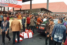 Jokowi Sambangi Pasar Bukit Sulap Lubuklinggau, Ribuan Masyarakat Berjubel Kepingin Berfoto dengan Presiden