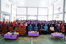 115 Lansia di Desa Pangkul Prabumulih Resmi Diwisuda, H Arlan Dukung Pengembangan Sekolah Lansia