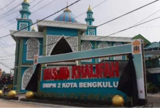 Megahnya Warisan Budaya: Menjelajahi Keunikan Masjid Khalifah Bersama Rakyat Bengkulu