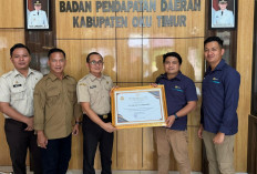 PLN UIP Sumbagsel Terima Penghargaan Kepatuhan Pajak dari Bapenda OKUT