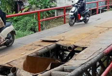 Dilewati Truck Sawit Jembatan di Desa Ketapang Ogan Ilir Jebol