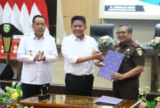 Kejati Sumsel Serahkan Tiga Aset Bernilai Miliaran, Herman Deru: Ini Penyelamatan Martabat Daerah