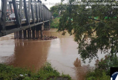 Debit Sungai Ogan di Level Waspada