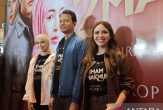 Amanda Pakai Hijab di 1 Imam 2 Makmum