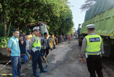 BPBD OKU Atasi Longsor di Jalinsum Pengandonan