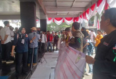 Peduli Sungai Ratusan Massa Geruduk Kantor Bupati