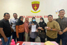 Keluarga Dua Terdakwa Korupsi di Dispora OKI Serahkan Uang Titipan Pengganti ke Kejaksaan 