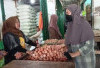 Harga Telur Ayam Ras di OKU Turun Rp1.000 Perkg