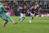 Drama Penalti Mohamed Salah Antar Liverpool Menang 1-0 Atas Burnley 