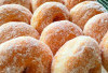 Pesona Donat Gula yang Melegendaris, Camilan Sederhana yang Tak Pernah Lekang oleh Waktu