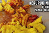 Kerupuk Mie Disiram Sambal Kacang Jadi Kuliner Favorit, Perpaduan Gurih dan Pedas yang Menggugah Selera