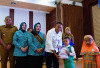 Wujudkan Janji Kampanye: H Arlan dan Franky Bagikan Seragam Sekolah Gratis untuk Seluruh Siswa SD dan SMP