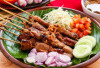 Judul: Sate Ayam Kuliner Legendaris Indonesia yang Tak Pernah Kehilangan Penggemar