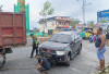 Heboh! Mobil Anggota Polisi Tabrak Motor Pedagang Sayur