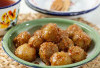 Cilok Kuah Kacang, Jajanan Sederhana yang Selalu Bikin Kangen