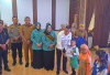Wujudkan Janji Kampanye, H Arlan dan Franky Nasril Realisasikan Program Seragam Sekolah Gratis untuk Siswa SD 