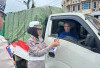 Sambut HUT RI ke-80 Satlantas Prabumulih Bagikan Bendera Biskuit dan Edukasi Pengendara