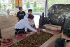 Kaesang Tabur Bunga di Makam Bung Karno, Lanjutkan Ziarah ke Makam Presiden RI