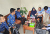 Disdukcapil OKU Jemput Bola Rekam KTP Warga Rentan