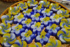 Kue Lapis Bunga Telang, Camilan Tradisional dengan Sentuhan Warna Alami yang Menawan